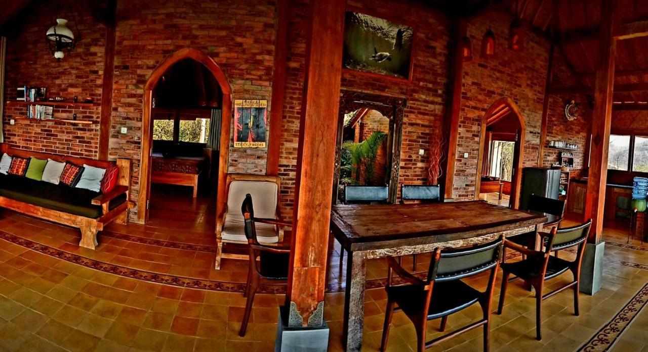 Batu Hill Villa Watukarung ภายนอก รูปภาพ